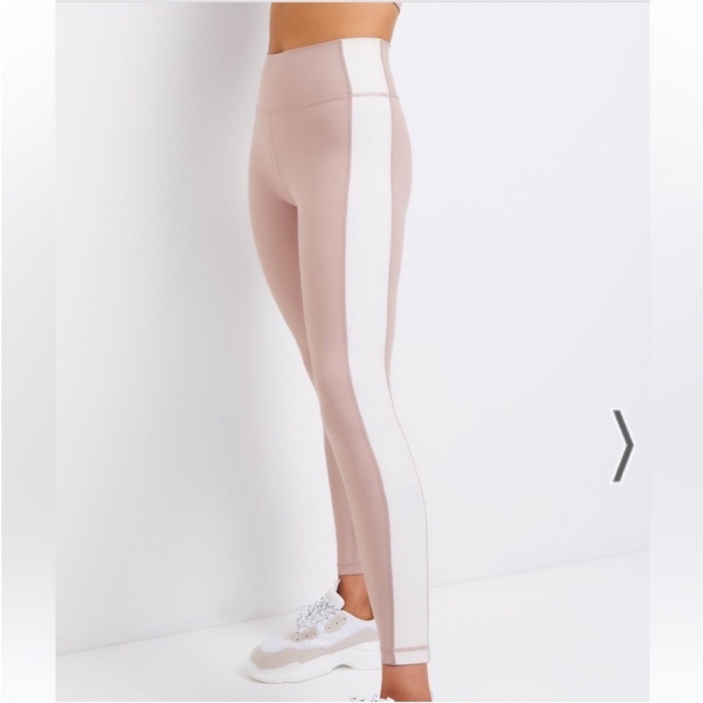 All Fenix Leggings Gigi Leggings Pink White New size Small